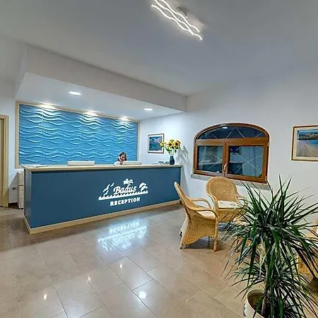 The Fantastic Residenza Badus 1 Bedroom Sleeps 4 Child 3* Badesi