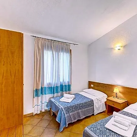 Hotel The Fantastic Residenza Badus 1 Bedroom Sleeps 4 Child