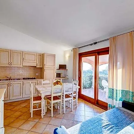 The Fantastic Residenza Badus 1 Bedroom Sleeps 4 Child Hotel 3*
