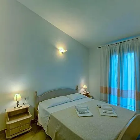 The Fantastic Residenza Badus 1 Bedroom Sleeps 4 Child 3* Badesi