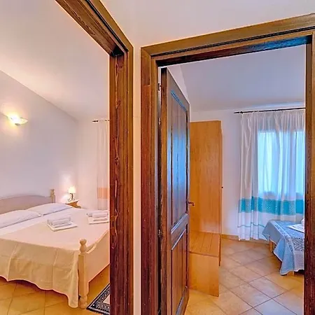Hotel The Fantastic Residenza Badus 1 Bedroom Sleeps 4 Child 3*